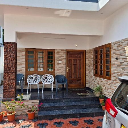 Ashvis Cottage Теккаді Екстер'єр фото